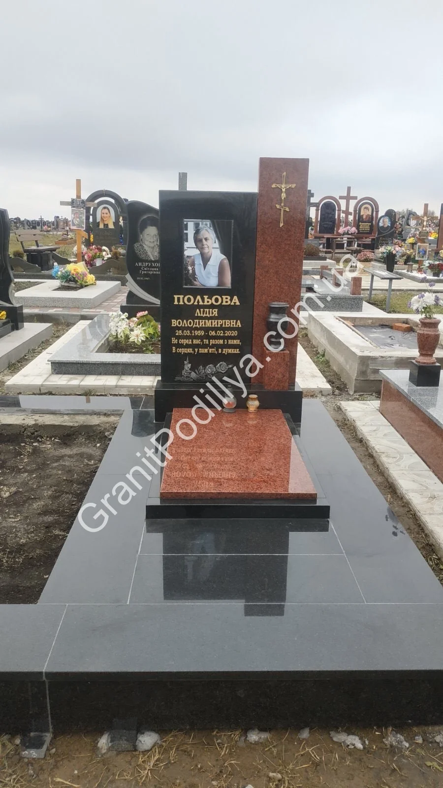 Одинарний пам'ятник з граніту - Кам'янець-Подільський | GranitPodillya